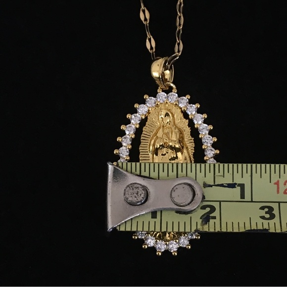 Religious Figure Gold Tone Chain Pendant Necklace - Picture 8 of 10